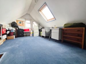 Loft Room- click for photo gallery